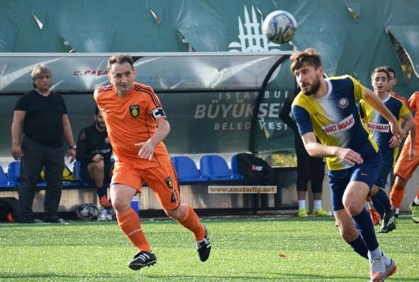 Baba-Oğul aynı takımda forma giyiyorlar