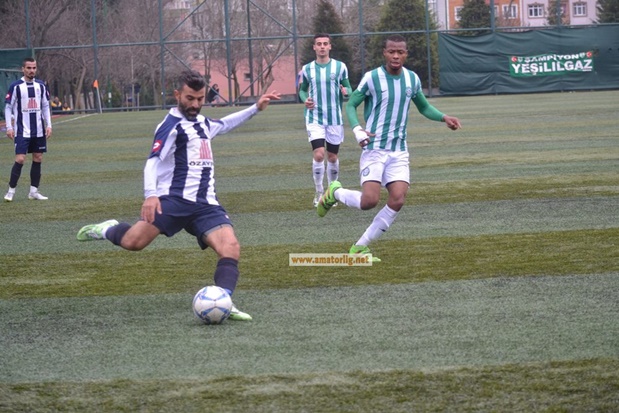 Tecrübeli sağ bek transfer tekliflerini değerlendirecek