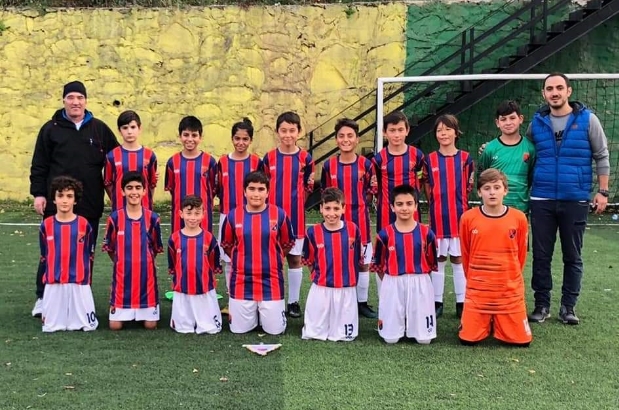 Rumeli Hisarısporlu minikler farklı kazandı