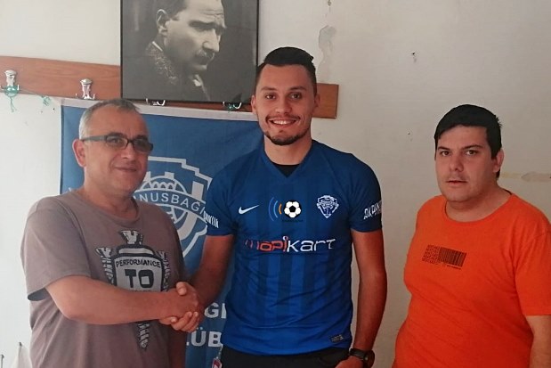 Tunusbağı’nın çilek transferi Semih Akgöz