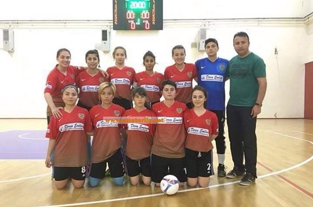 Silivri Alibeyspor’un kızları şampiyon dinlemedi