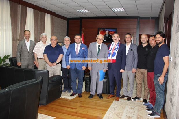 Silivrispor’dan Bekarlar’a nezaket ziyareti