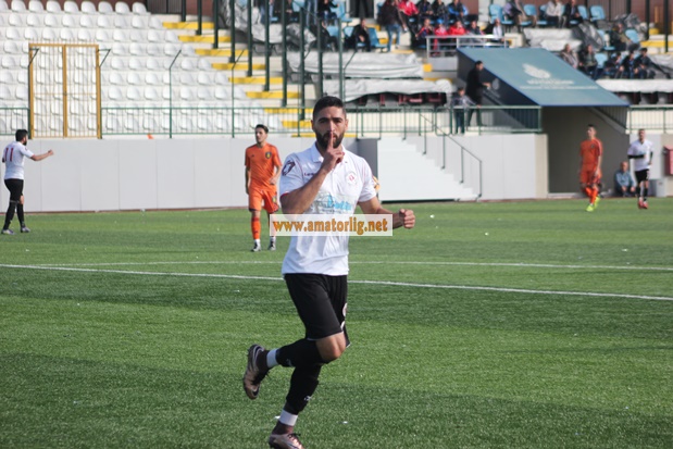 Şampiyonluk yaşadığı takıma döndü