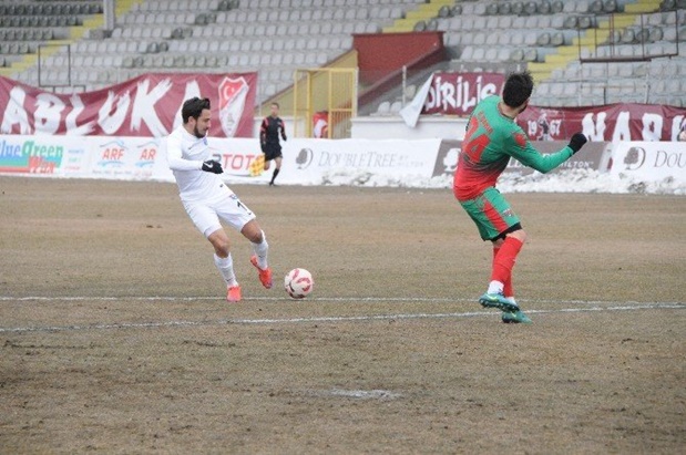 10 kişilik Bayrampaşa puanla ayrıldı