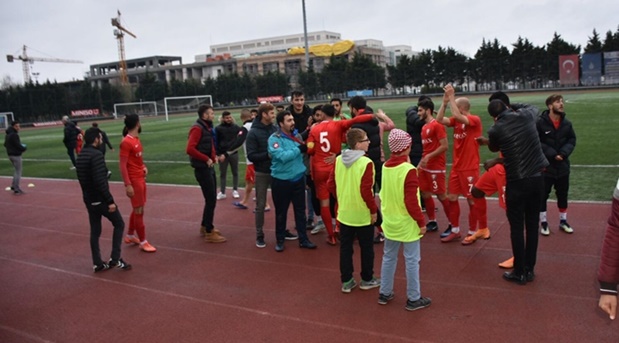 Sultangazispor’dan muhteşem geri dönüş