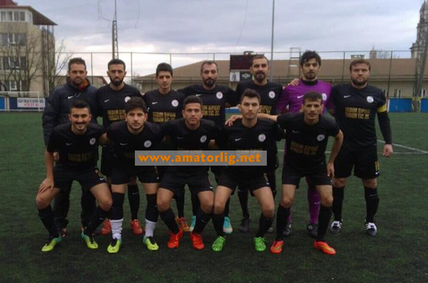 Taşdelenspor’un zirve yürüyüşü sürüyor