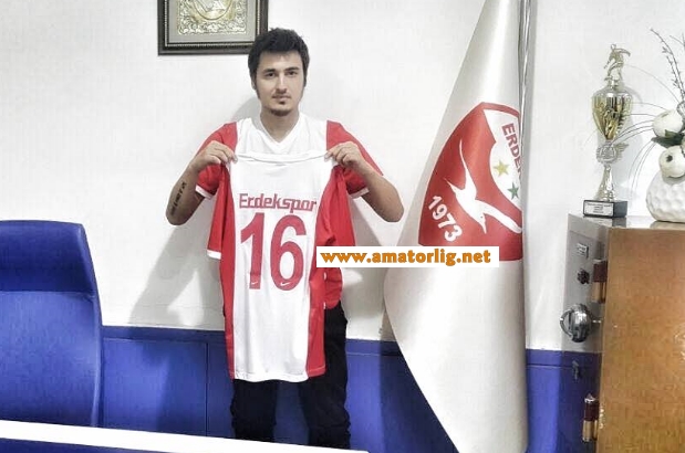 Genç stoper Erdekspor’da