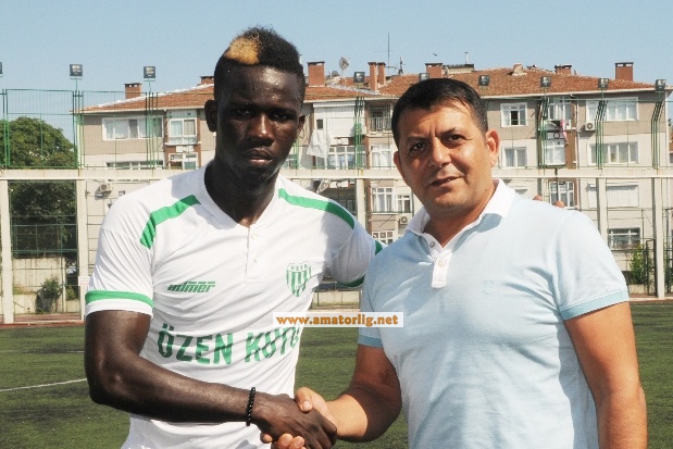 Vefa’ya Senegalli forvet