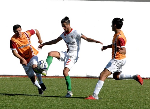 Yeşilkentspor ilk yarıda sonuca gitti