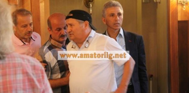 Ekşioğlu iftar yemeğini terk etti