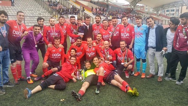 Doğa Hospital Yeşilkentspor kupasını aldı