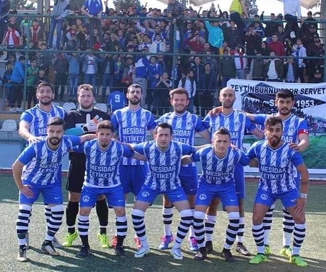 Zeytinburnuspor taraftarıyla bütünleşerek şov yaptı