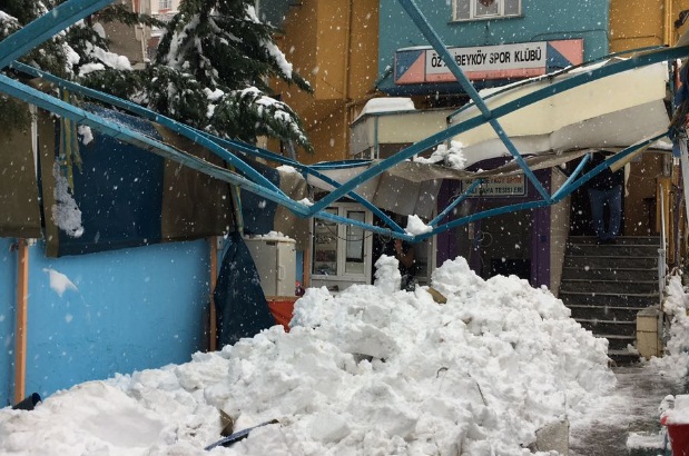 Büyük kaza ucuz atlatıldı