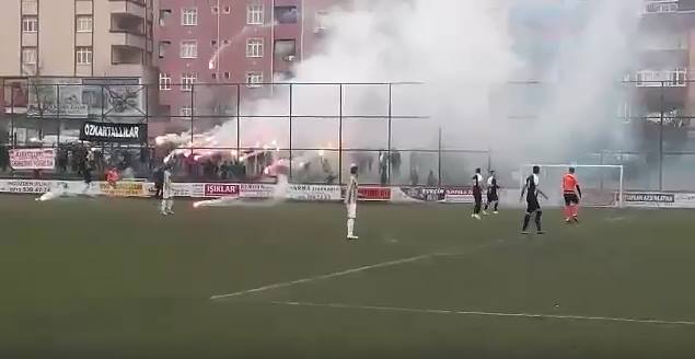 Karayolları Özkartal taraftarları maça hazırlanıyor